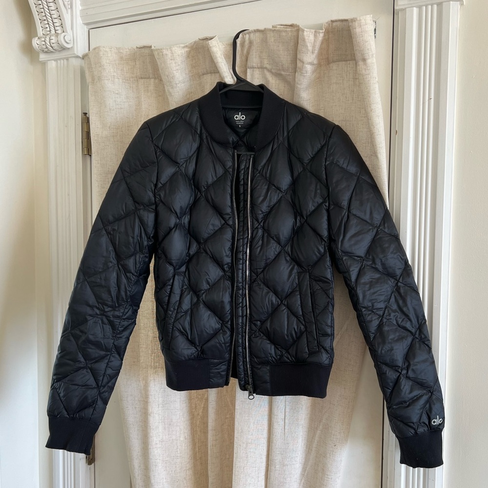 Alo Yoga Puffer / Bomber Jacket